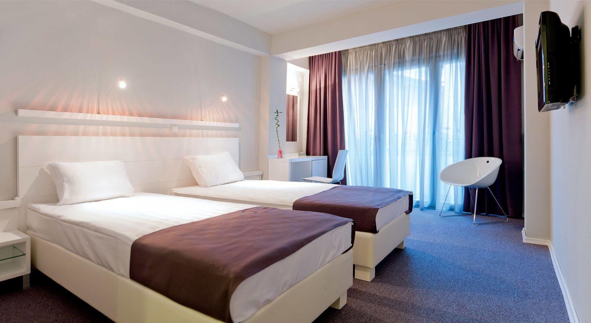 Leonardo Hotel Skopje Exterior photo
